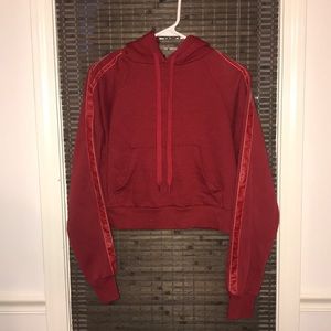 FOREVER 21 CROPPED SWEARSHIRT